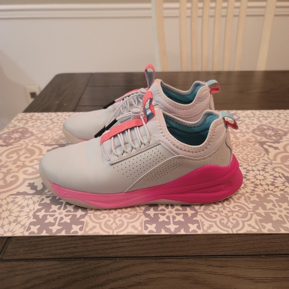 CLOVE Pink Women's Sneakers